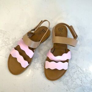 Gap kids velcro sandals with pink straps size 1
